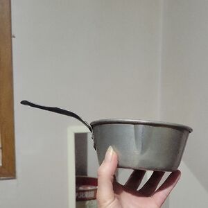 Vintage Wearever  Saucepan with Black Handle~ Canada